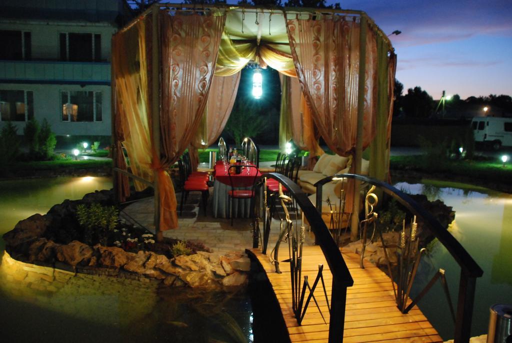 Advantage Hotel Samarkand Exterior photo